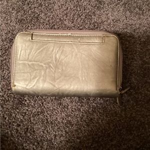 Non branded wallet